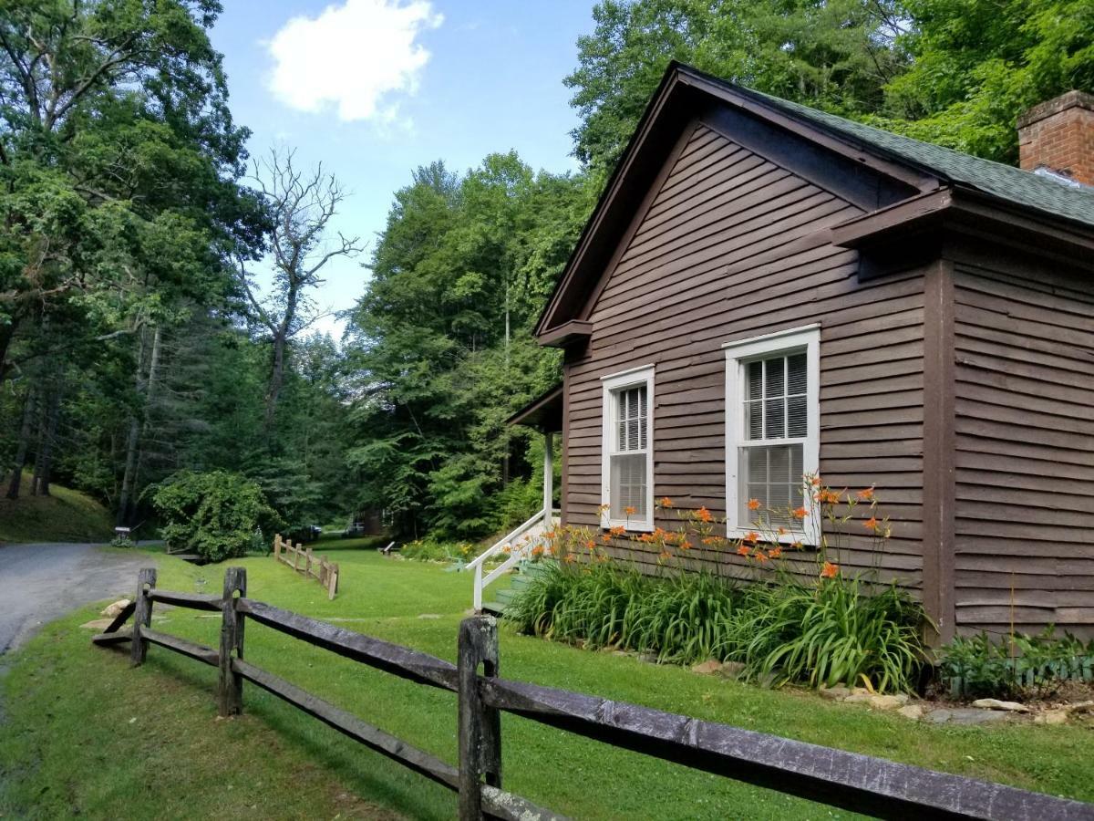 The Cabins At Healing Springs Crumpler 외부 사진